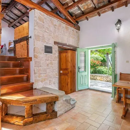 Casa Corona בית נופש